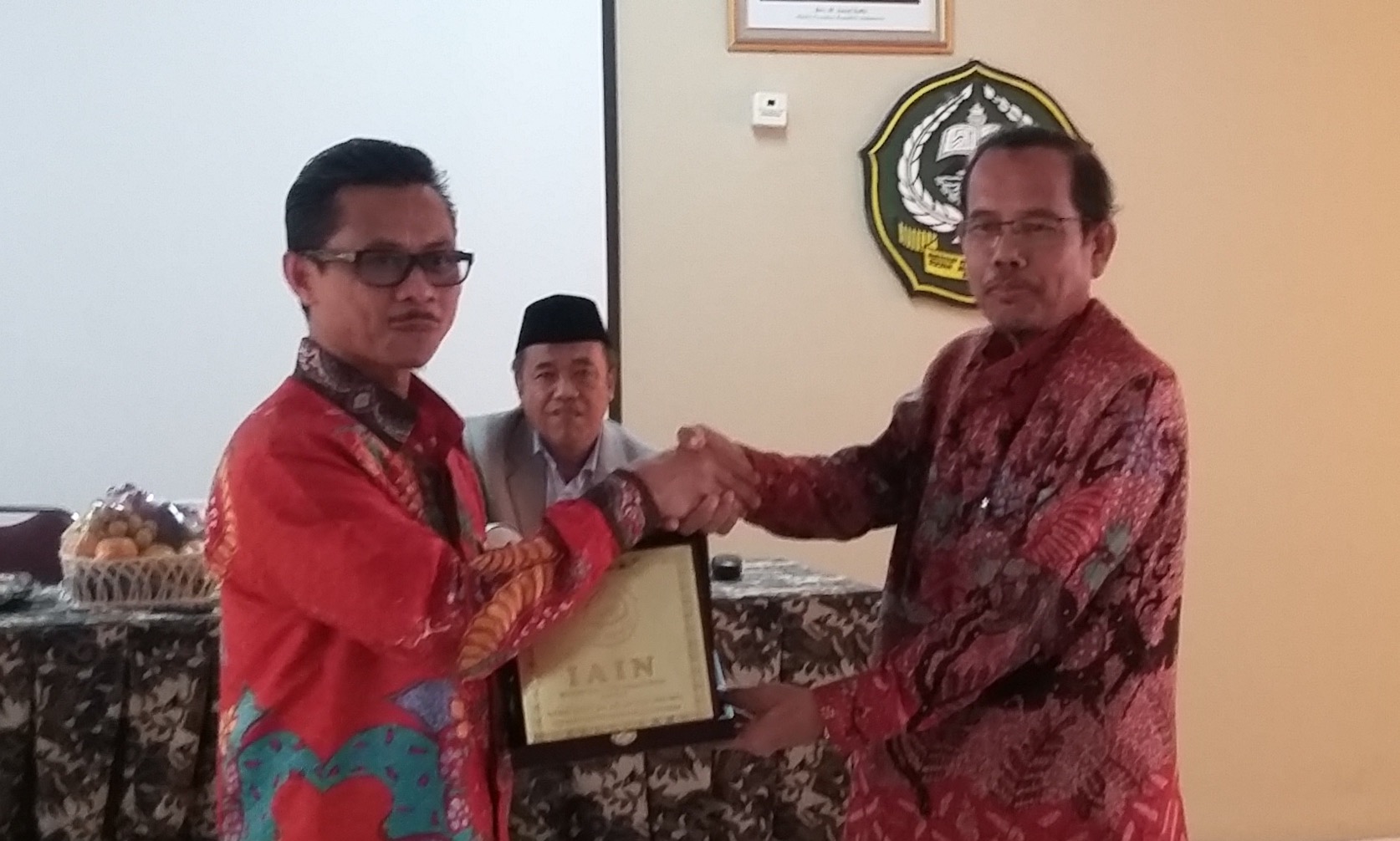 Shamsi Ali: Akhlakul Karimah Senjata Utama Berdakwah