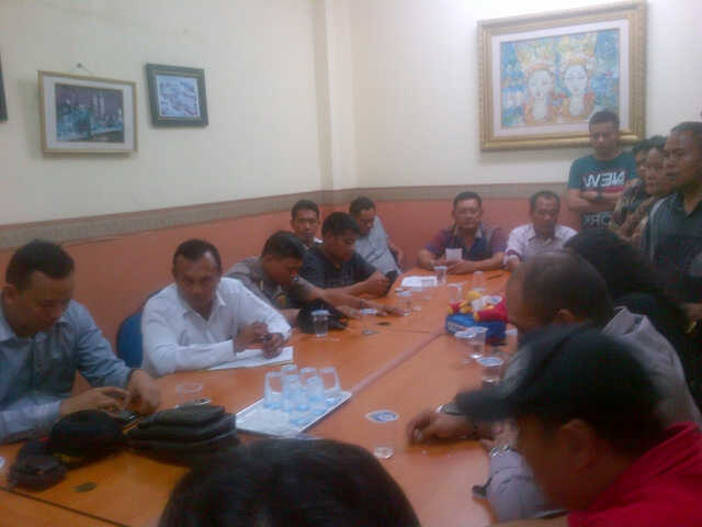 Kapolsek Pulomerak Turun Tangan Atasi Pedagang Supermall Cilegon yang Demo