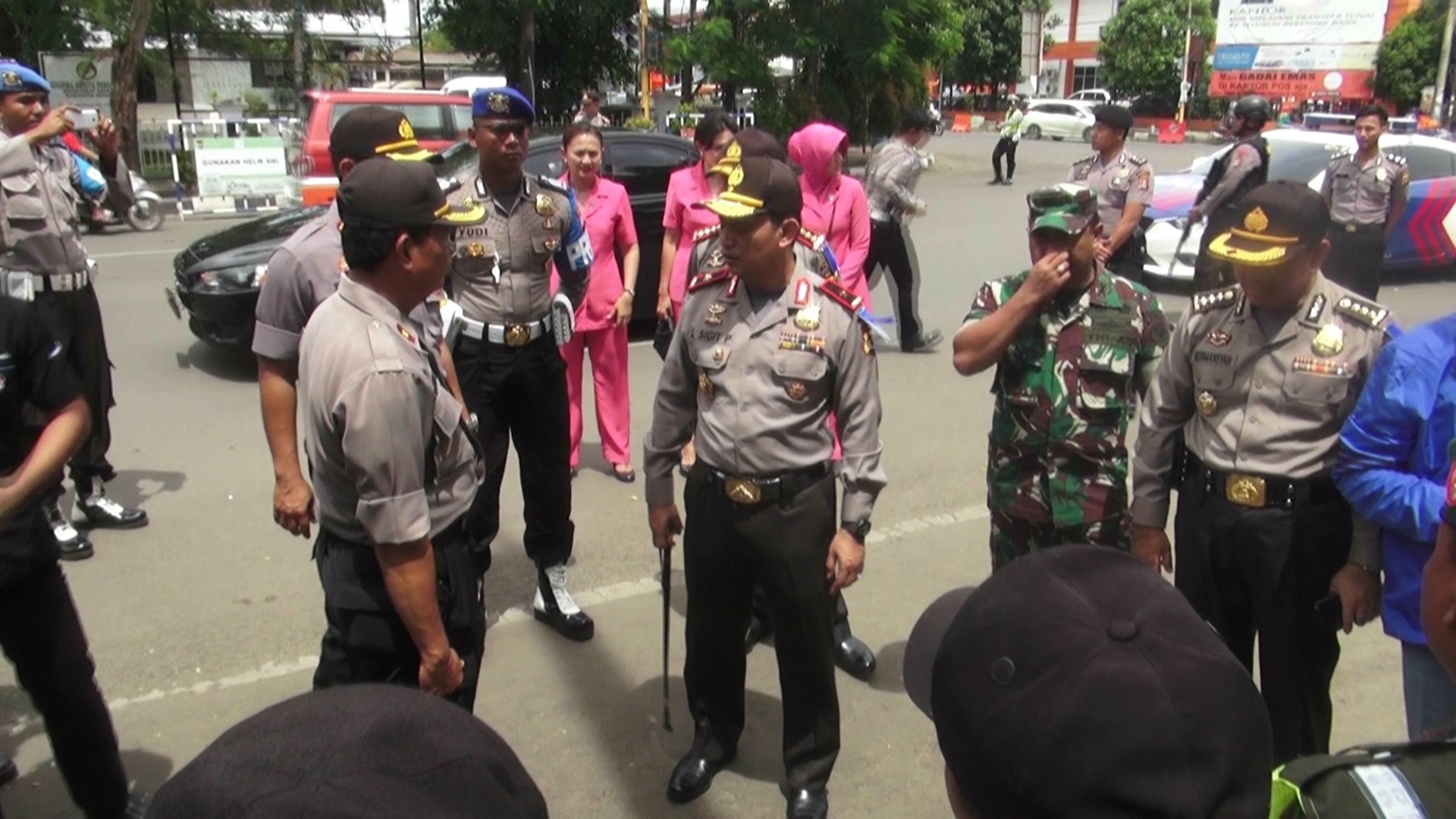 Kapolda Banten Tinjau Pos Pengamanan Natal dan Tahun Baru