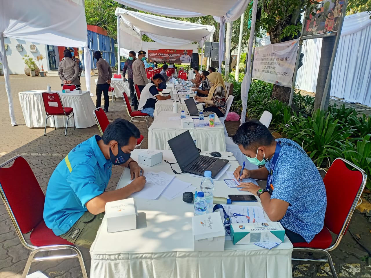 Stakeholder di Kawasan Pelindo Banten Divaksin