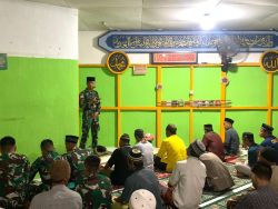 Satgas Pamtas RI-MLY Yonarmed 16/TK Jadi Imam Shalat di Tengah Masyarakat Perbatasan