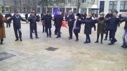 FOTO: Constănțenii s-au strâns în Hora Unirii