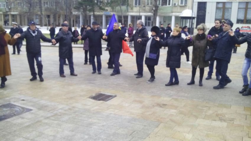 FOTO: Constănțenii s-au strâns în Hora Unirii