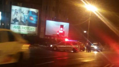 CONSTANȚA/FOTO: Taximetrist oprit în trafic și reținut de polițiști