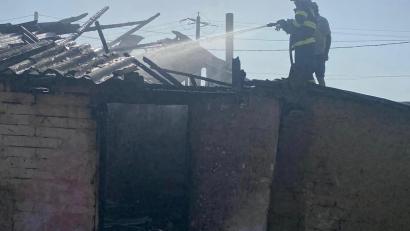 Județul TULCEA: Tânăr reţinut sub acuzaţia de distrugere prin incendiere