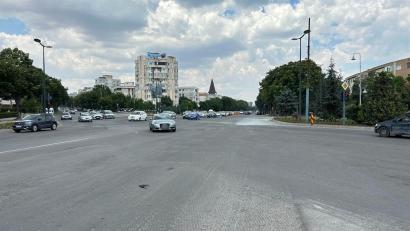 CONSTANŢA: Mâine se asfaltează intersecția bulevardului Alexandru Lăpușneanu cu bulevardul Tomis