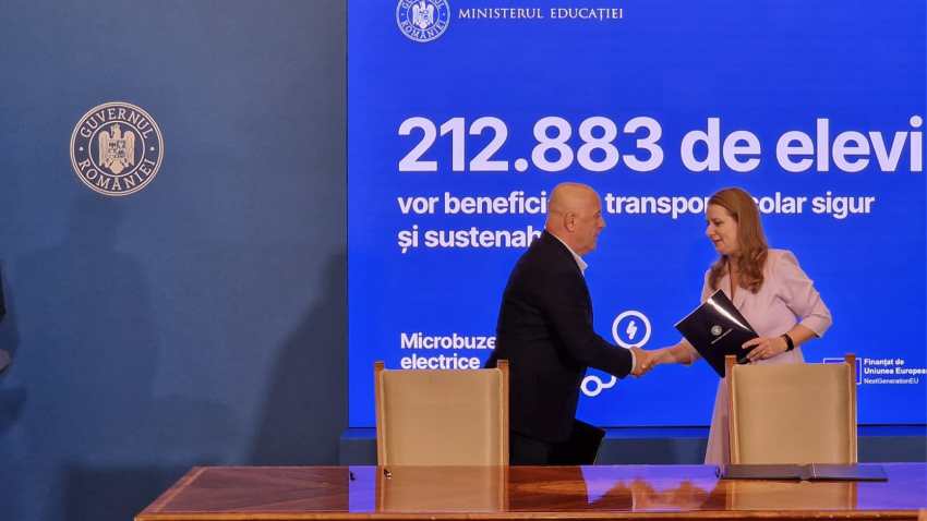 29 de microbuze școlare „verzi“ pentru copiii din judeţul Tulcea. A fost semnat contractul de finanţare 29 de microbuze școlare „verzi“ pentru copiii din judeţul Tulcea. A fost semnat contractul de finanţare