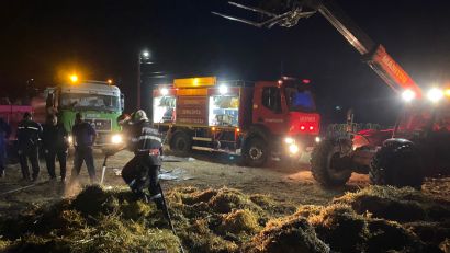Județul TULCEA/FOTO: Incendiu la la o magazie de furaje cu posibilitate ridicată de propagare la o locuință și alte anexe gospodărești