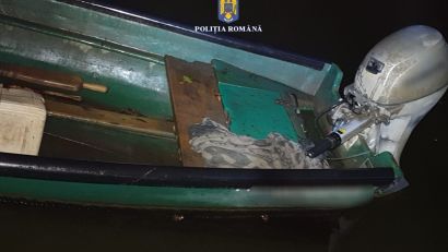TULCEA/FOTO: Braconieri prinși de polițiști. 860 de kilograme de pește, 166 de unelte de pescuit, două autoturisme, două ambarcațiuni și două motoare au fost indisponibilizate