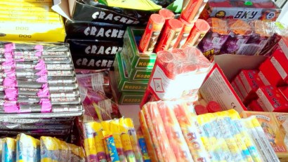 CONSTANȚA: Bărbat depistat de polițiștii locali în timp ce vindea ilegal articole pirotehnice