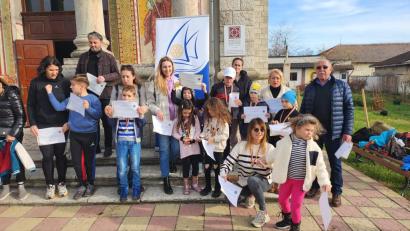 Mai mulți elevi coordonați de Rotary Constanța Yachting au participat la acțiune de plantare a unor copaci