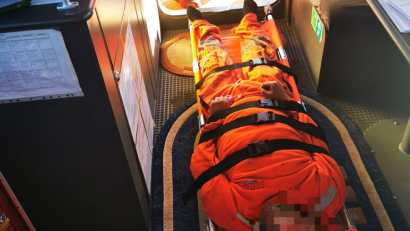 Intervenţie ARSVOM pe mare. O persoană, aflată în stare de inconştienţă, avea nevoie de îngrijiri medicale de urgenţă