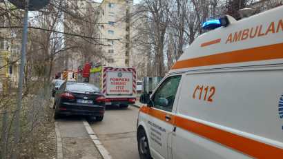 CONSTANȚA: Incendiu într-un bloc de locuințe din Tomis Nord