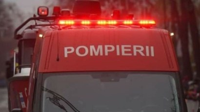 Pompierii de la ISU Dobrogea intervin pentru îndepărtarea efectelor negative produse de vreme