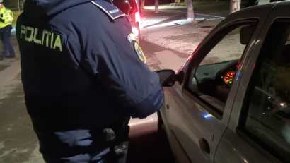 NĂVODARI: Un şofer care consumase alcool şi posibil drogat, oprit în trafic de poliţişti