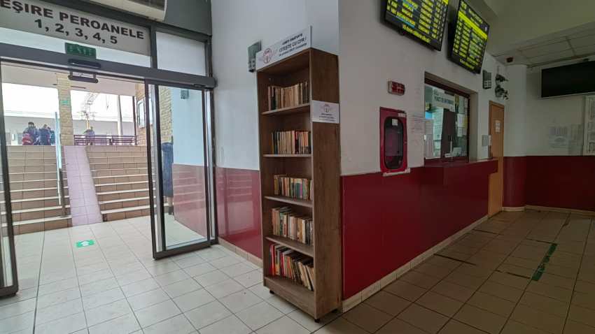 biblioteca Gara Constanta - foto - Cici