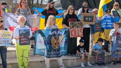(GALERIE FOTO) CONSTANȚA: Refugiații ucraineni cer eliberarea prizonierilor de război și a ostaticilor civili ținuți captivi de Rusia