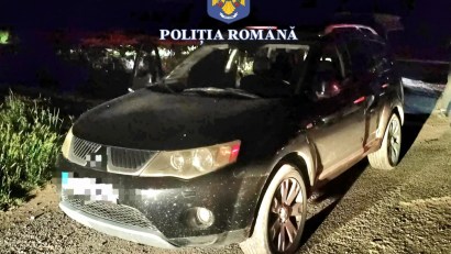 Un şofer băut şi posibil drogat care nu a oprit la semnalele poliţiştilor, prins în localitatea Satu Nou