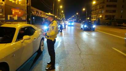Şoferi drogaţi, băuţi sau cu permisul suspendat, opriţi în trafic de poliţiştii constănţeni