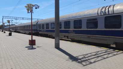 Un tren care a plecat din Timişoara a avut o întârziere de 300 de minute până la Mangalia
