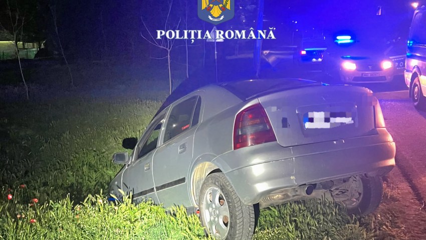 Dosar penal pentru un șofer băut care a intrat cu mașina în șant, în localitatea Valu lui Traian