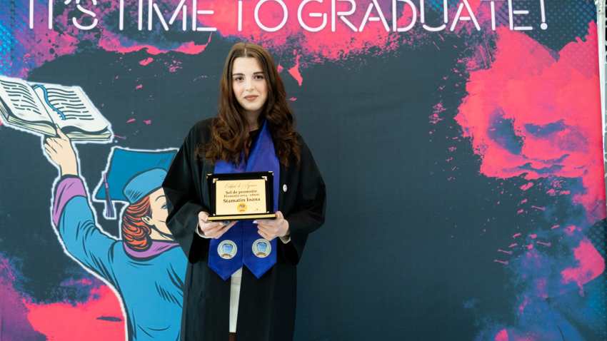 Ioana Stamatin, fostul vicepreședinte al Asociației Elevilor din Constanța, a luat 9, 96 la BAC, a doua medie din clasamentul pe județ
