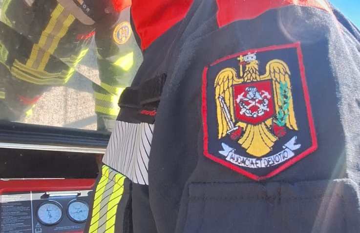 Pompierii români dislocaţi în Franţa au intervenit pentru stingerea unui incendiu de vegetaţie
