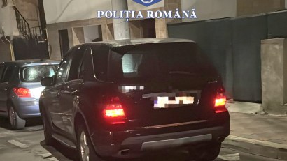 CONSTANŢA: Un şofer băut şi posibil drogat nu a oprit la semnalul poliţiştilor, iar când a fost prins, a încercat să fugă. Bărbatul, în vârstă de 44 de ani, este cercatat de oamenii legii