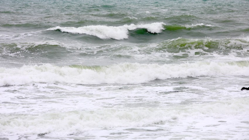 Vântul puternic a închis mai multe porturi de la Marea Neagră