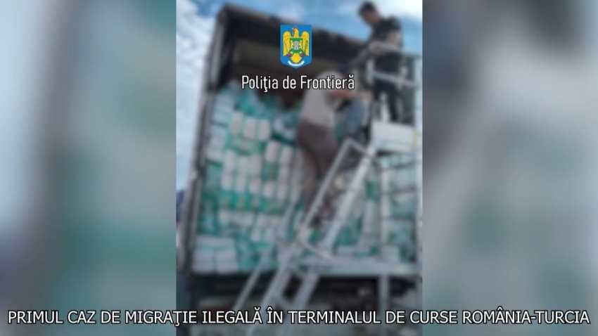 Portul Constanţa: Trei sirieni ascunşi în două camioane sosite din Turcia, descoperiţi de poliţiştii de frontieră