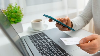 Plata online a taxelor reduce timpul de așteptare la ghișeu