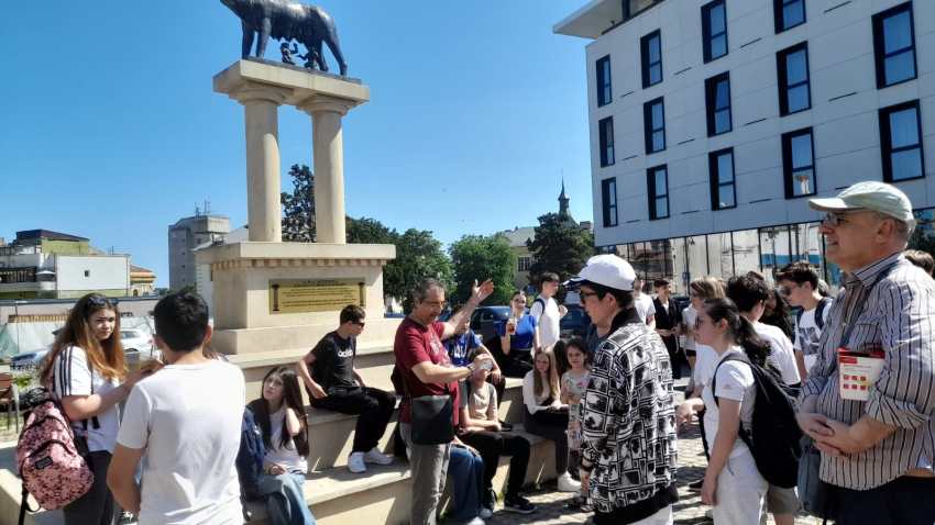 AUDIO | Ziua Copilului a fost celebrată printr-un tur cultural gratuit pe străzile pline de farmec ale Constanței 