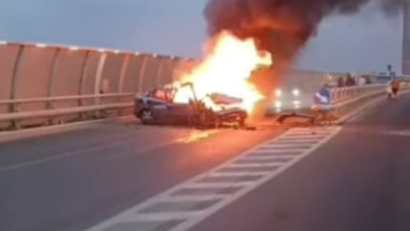 CONSTANȚA: O mașină a luat foc în urma unui accident produs aseară, pe strada Cumpenei. Șoferul avea o alcoolemie de 0,70 mg/l alcool pur în aerul expirat