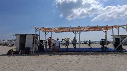 Copiii aflați în vacanță în Mamaia Nord, învață să danseze cu Wilmark