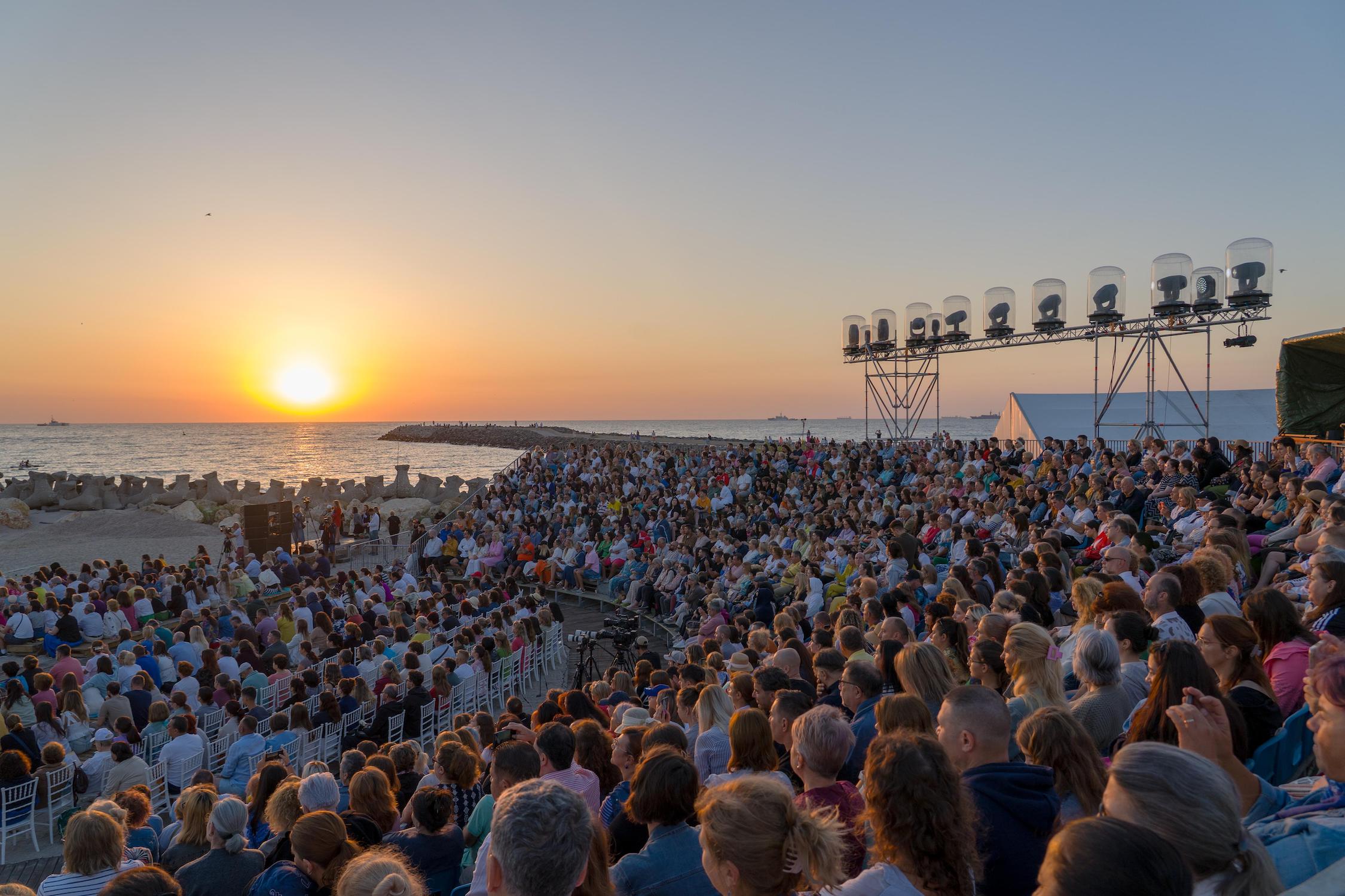 MADRIGAL LA RASARIT - 6