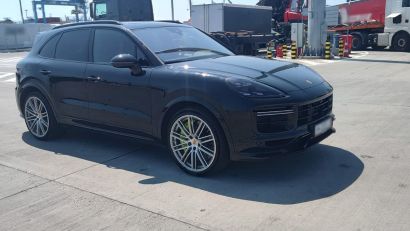 Autoturism de lux în valoare de 90.000 de euro, descoperit de poliţiştii de frontieră constănțeni. Mașina era căutată de autoritățile poloneze