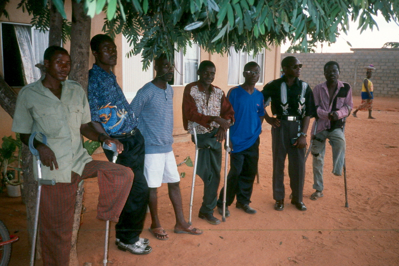 Former Angolan soldiers who lost limbs during the war