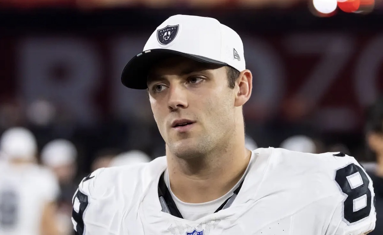 Raiders TE Brock Bowers