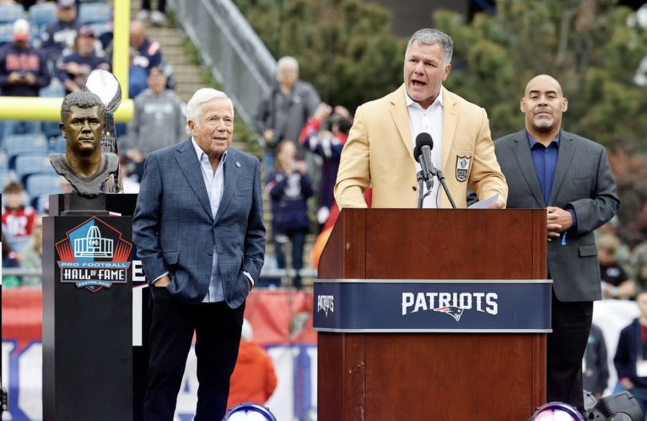 Vinatieri mocked the Raiders in his HOF ring speech