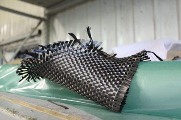 Setiap smartphone pasti memiliki sistem keamanan tersendiri demi melindungi semua data yang ada di hp. Material Composite Fiber Reinforced Plastic Frp