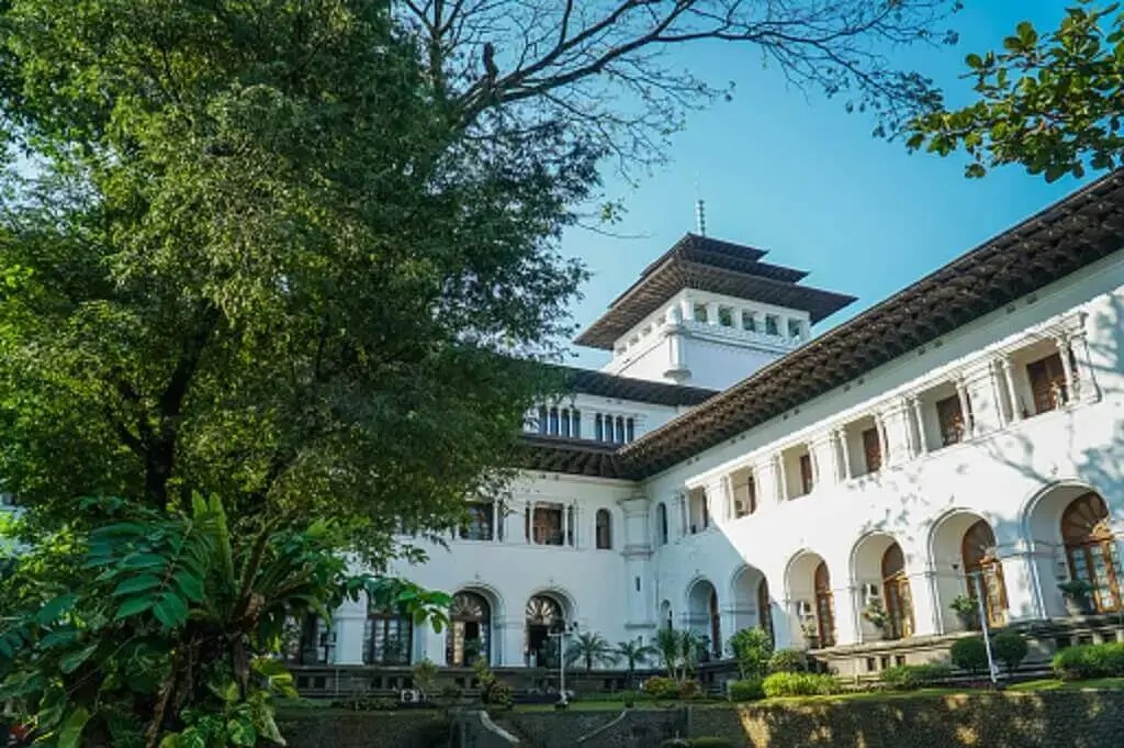 paket study tour bandung