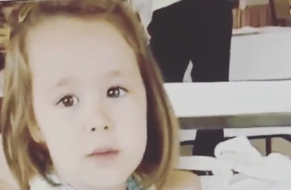 Gratuito Download immagini Eros Ramazzotti Posta Il Video Di Aurora Da Bambina Per Farle Gli aggiornato saluti