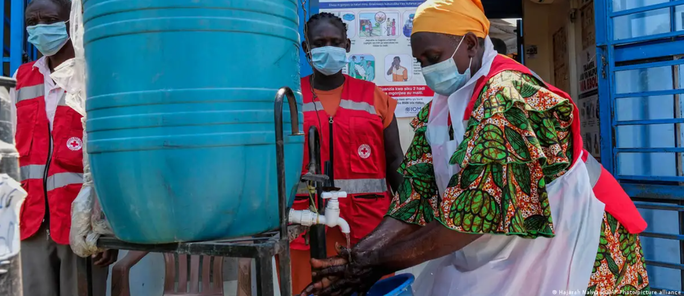 Ebola: WHO’s Tedros visits Uganda, bordering DRC epicenter