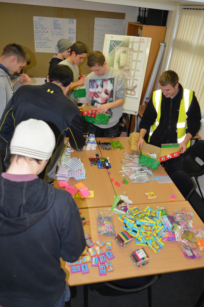 Reaseheath College Students Spread Joy During Pandemic - Best Minimal Photos in Mobile