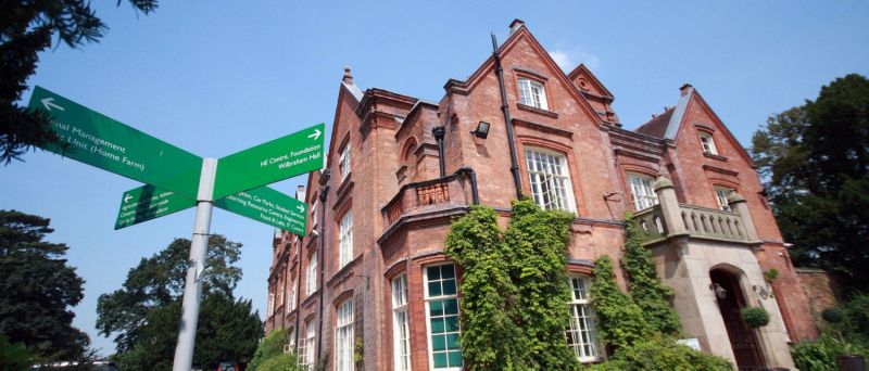 Reaseheath Hall And Lake In The Snow Reaseheath College - Ocean Photos - Classic Ultra HD Collection