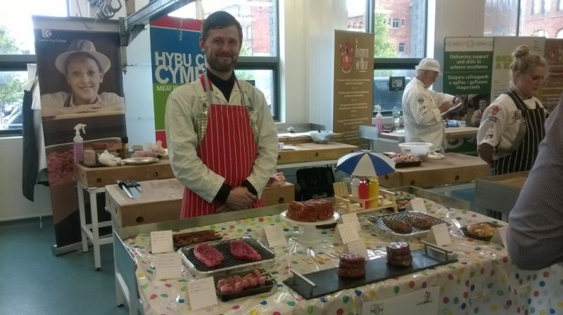 Butchery Apprentices Show Off Their Skills At Worldskills Uk Reaseheath College - Download Classic Light Art | 8K