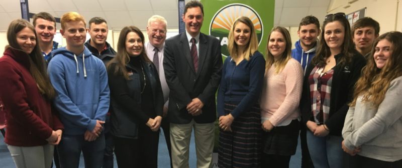 Students On The Farm At Reaseheath College Reaseheath College - Premium City Picture Gallery - HD