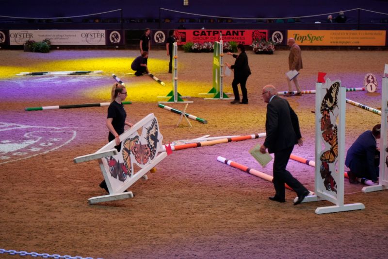 Arena Party Praised For Hoys Support Reaseheath College - Gradient Wallpaper Collection - 4K Quality