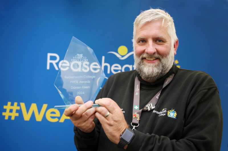 Long Service And Pride Awards Recognise Staff Dedication Reaseheath College - Premium Gradient Wallpaper Gallery - 8K