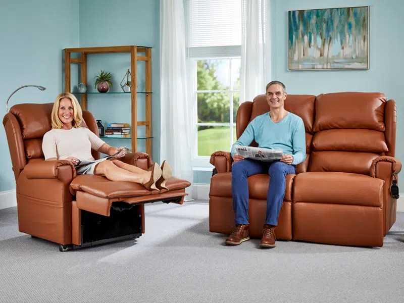 Riser recliner sofas